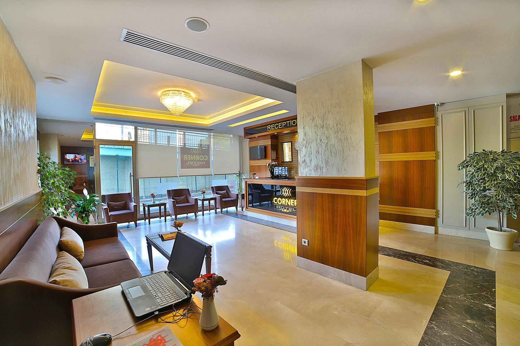 Corner Hotel Laleli Истанбул Екстериор снимка
